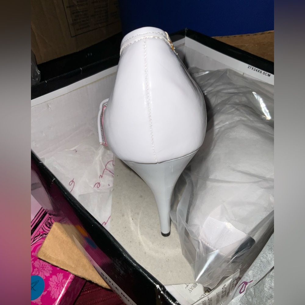 Elegant LADY JANE SZ 10  White Women's Heels great custom accessory new - Picture 10 of 13